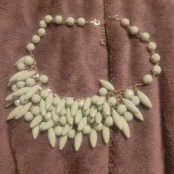 Avon statement necklace. Teal - Picture 1 of 8